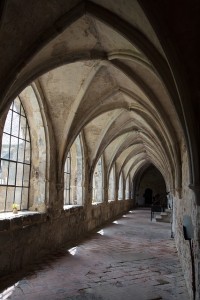 foreshadowing cloister-102491_640