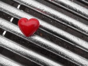 love on steel heart-1211340_960_720