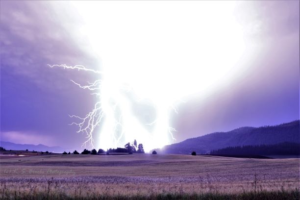 Lightning Flash fiction writing prompt 3L0A5213 (2) COPYRIGHT KS BROOKS 07232019 small