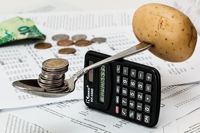 balancing the budget of cpc ads coins-1015125_640 calculator money potato